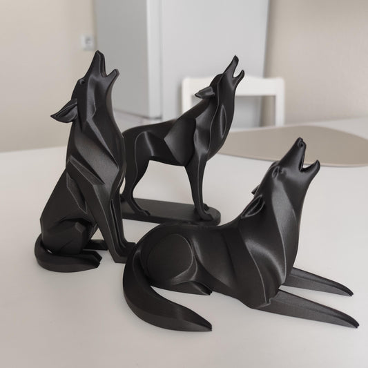 3D Printed Majestic Wolf Sculpture