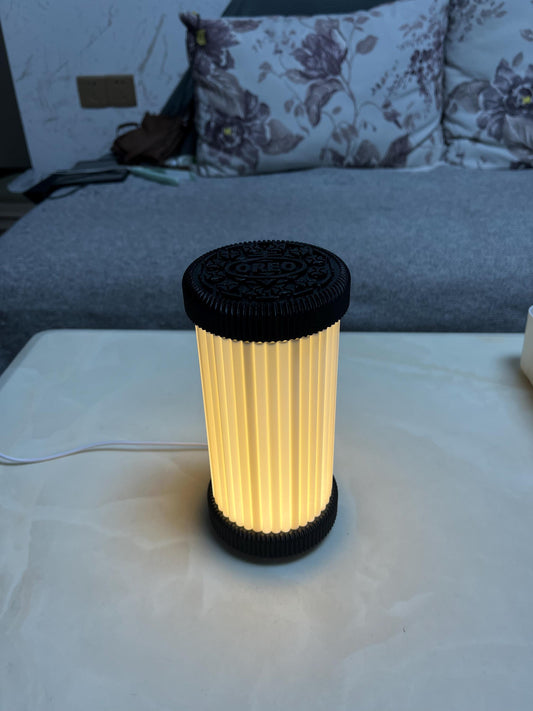 Chocolate Sandwich Cookie Lamp