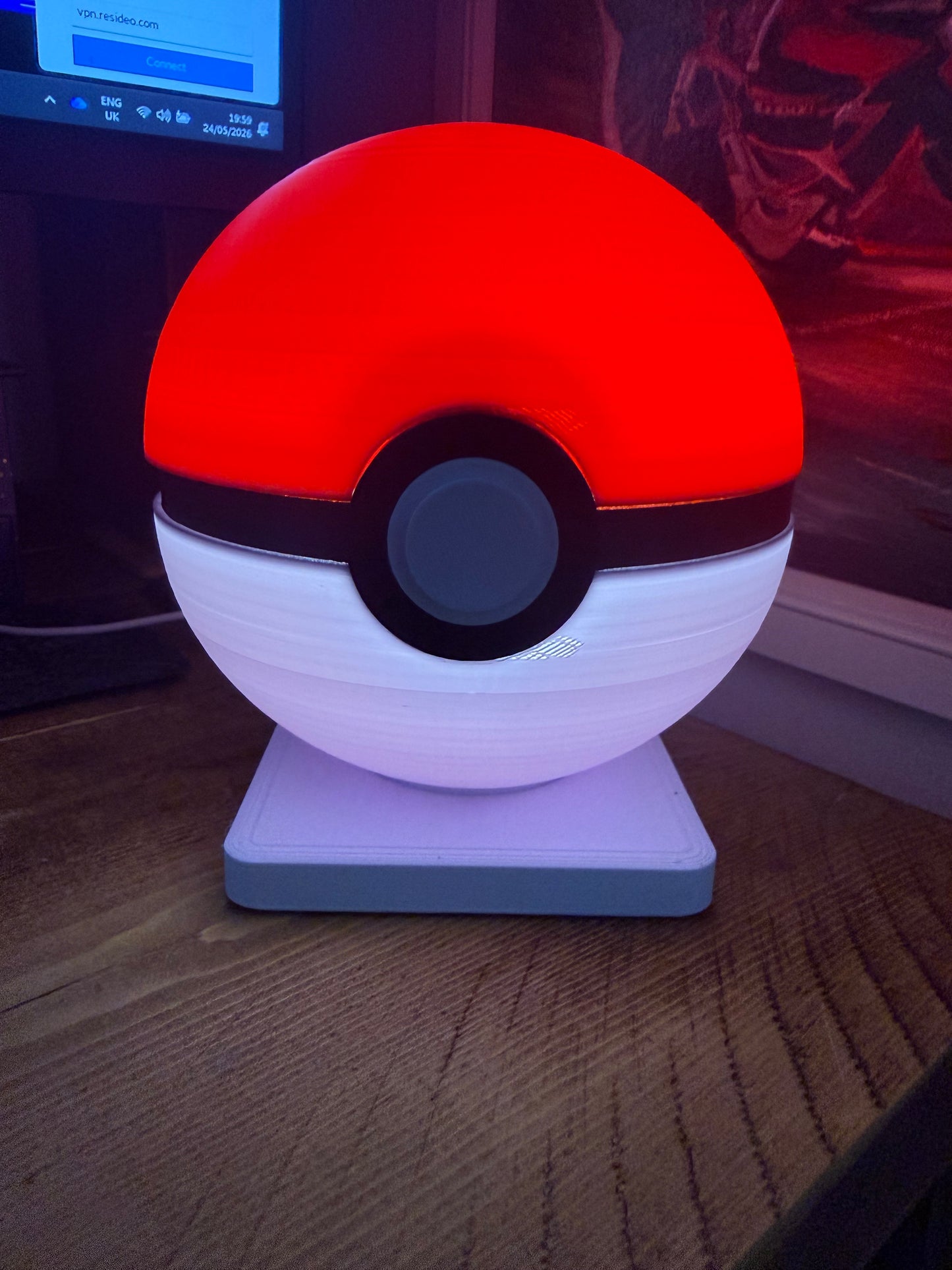 PokeBall - Red & White Ball LED Night Light – Gaming Inspired Desk Lamp, USB Mood Light, Bedside Lamp, Unique Gift for Gamers, Ambient Room Decor UK