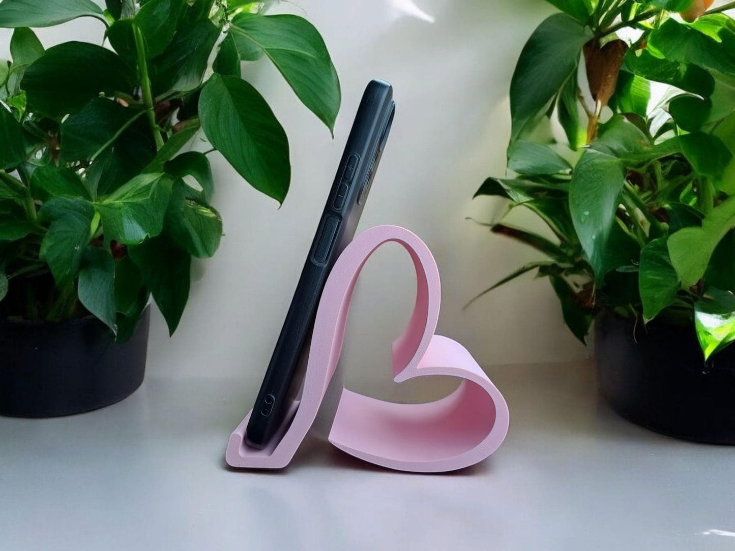 3D Printed Heart Phone Stand – Desk Phone Holder UK