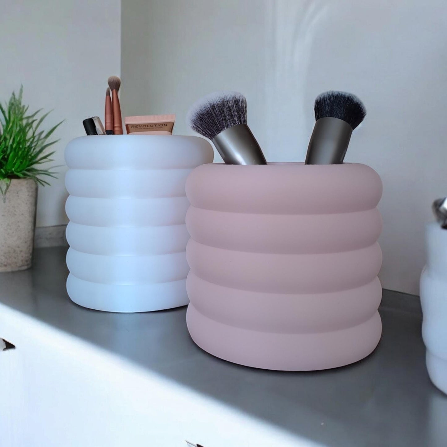 3D Printed Makeup Brush Organiser – 5 or 6 Ring Holder