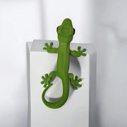 3D Printed Vibrant Gecko Sculpture – Animal Home Décor UK