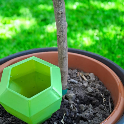 3D Printed Self-Watering Plant Stakes