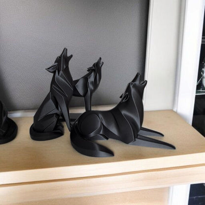 3D Printed Majestic Wolf Sculpture