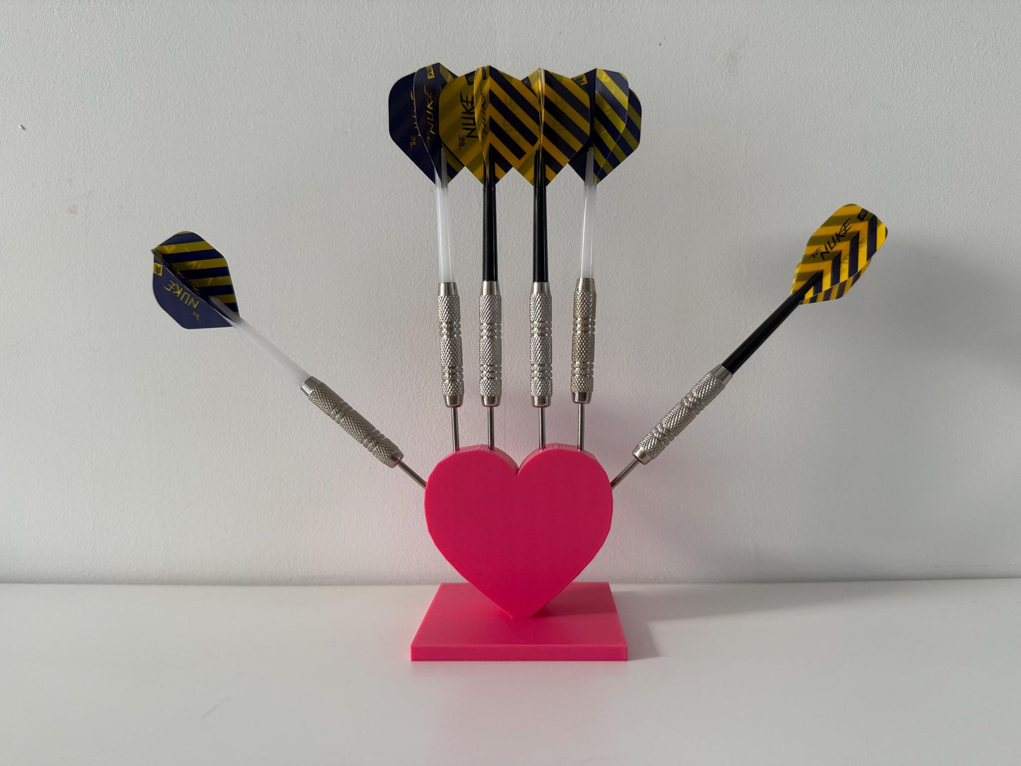 3D Printed Heart Shaped Darts Holder – Valentine Gift for Darts Players