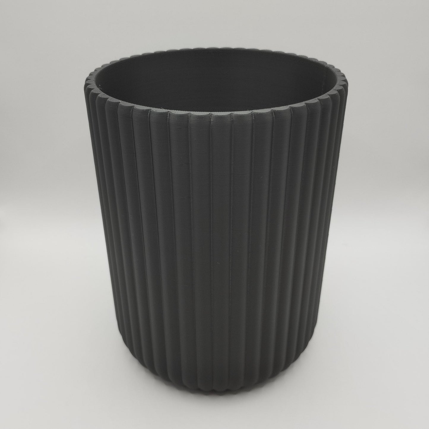 Round Ribbed Kitchen Utensil Holder