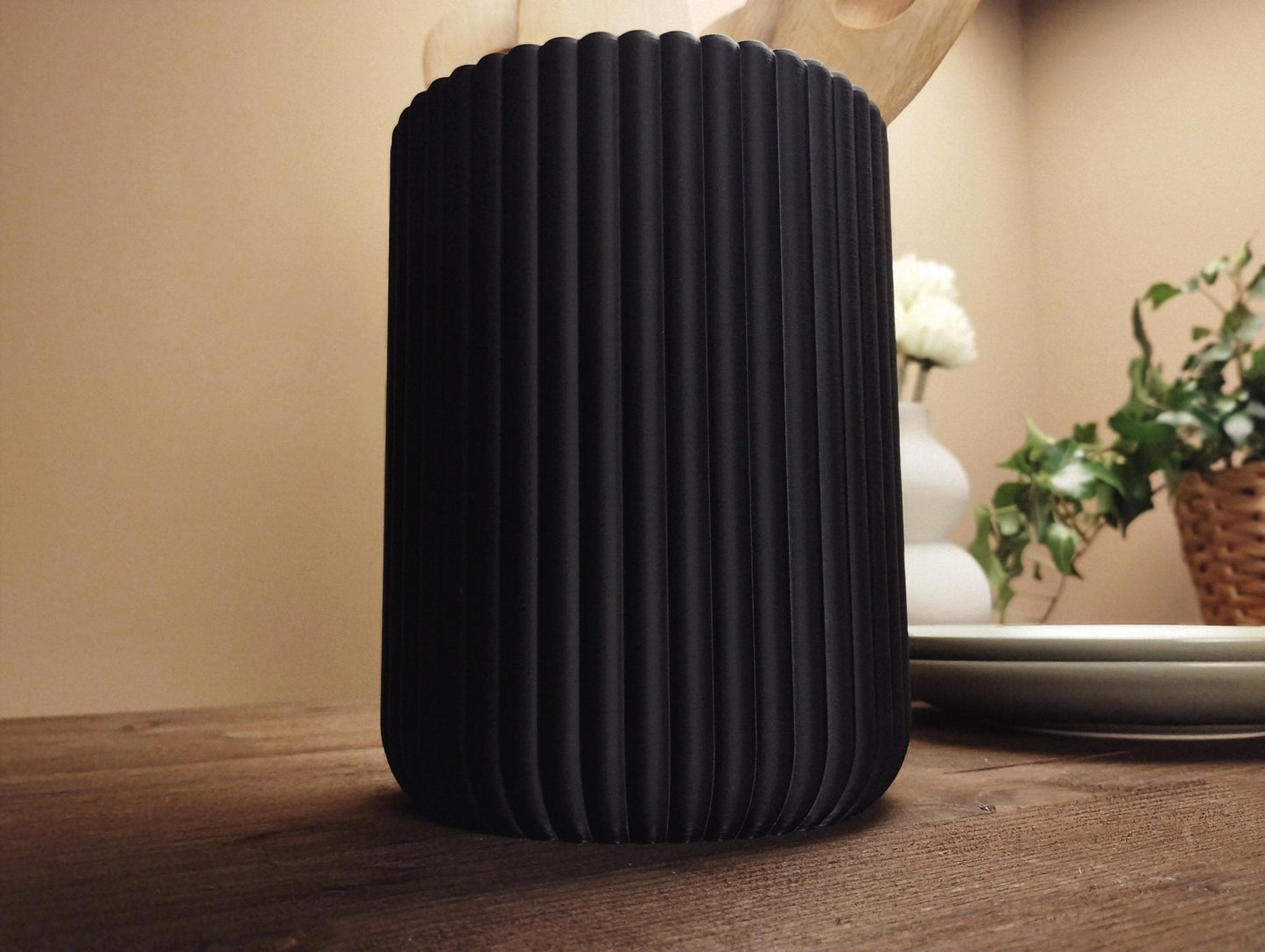 Round Ribbed Kitchen Utensil Holder