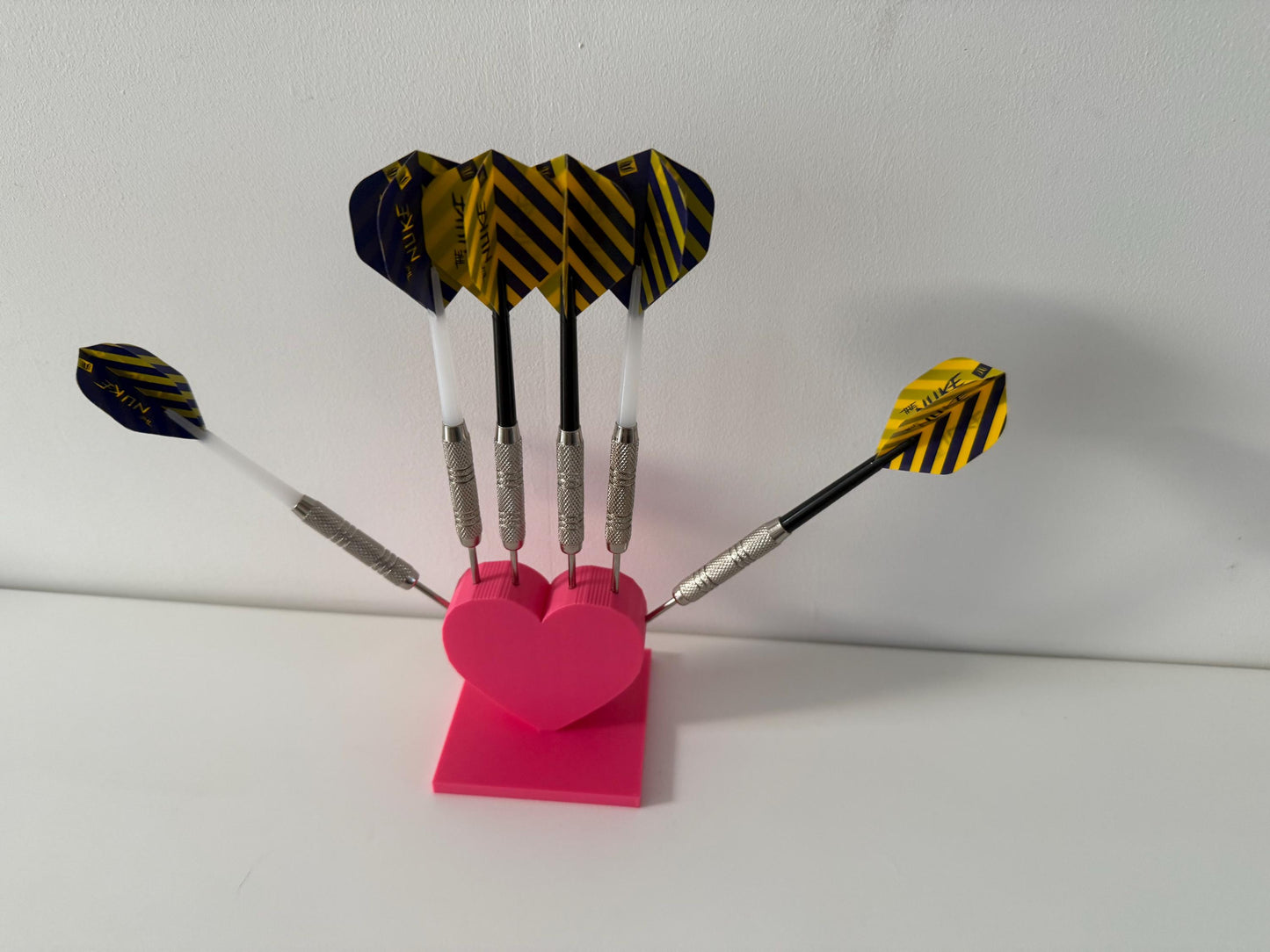 3D Printed Heart Shaped Darts Holder – Valentine Gift for Darts Players