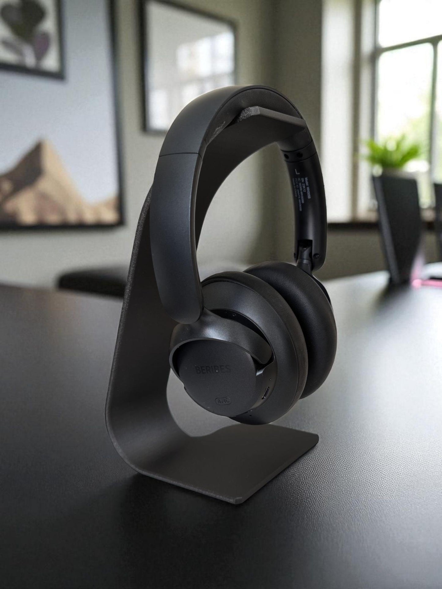 3D Printed Stylish Headphone Stand