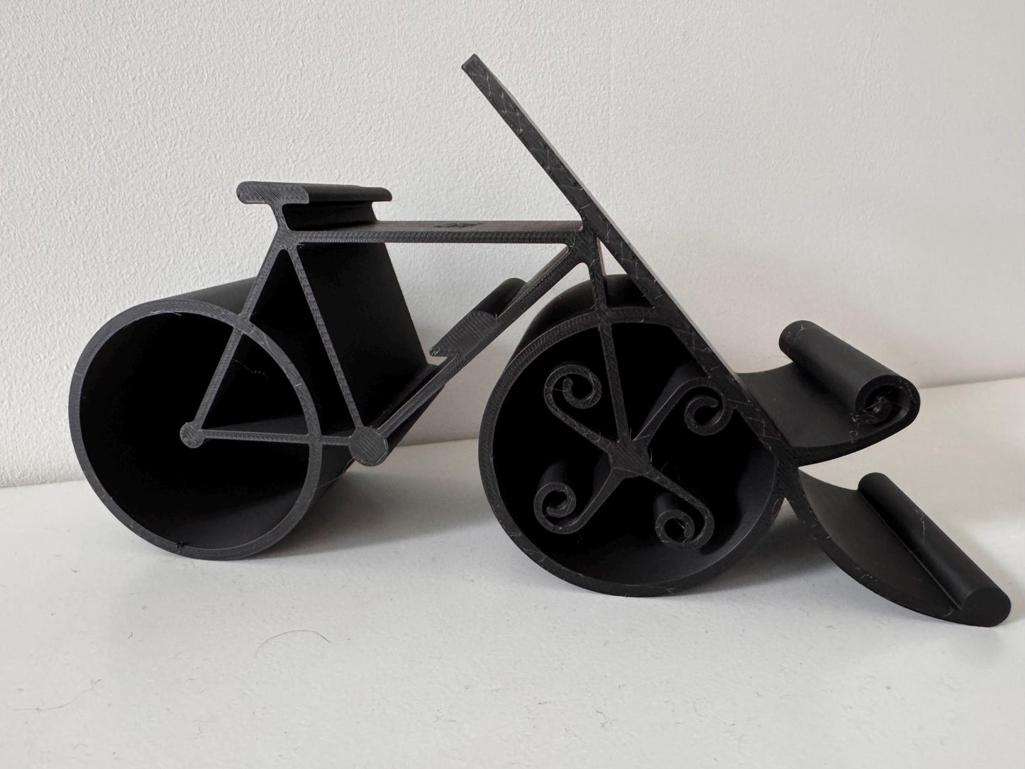 3D Printed Classic Bicycle Phone Stand – Retro Desk Phone Holder