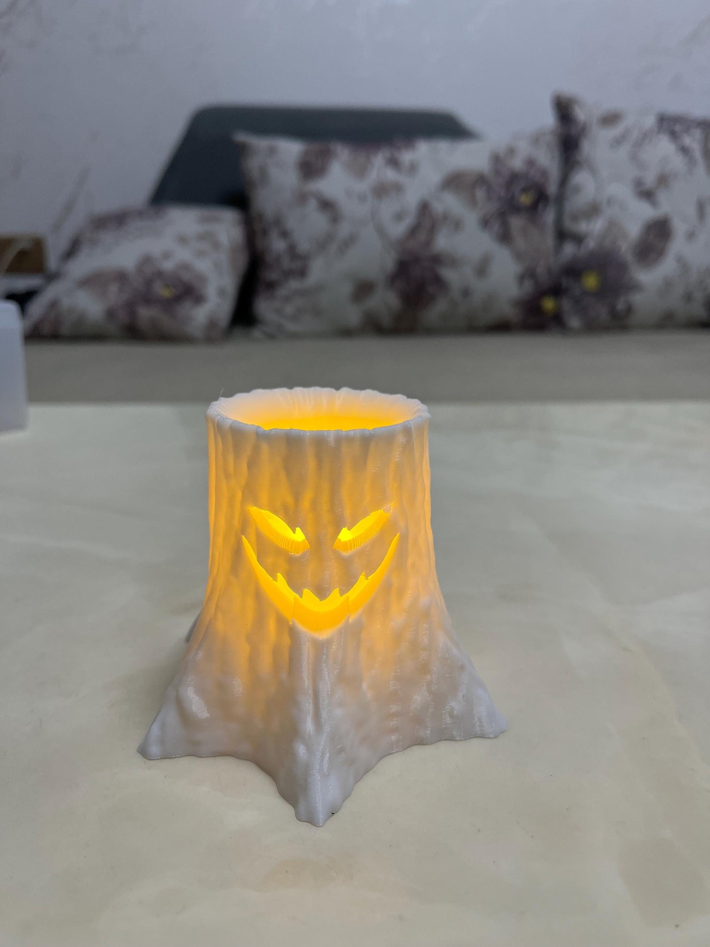 Halloween Tree Trunk Tealight Holder
