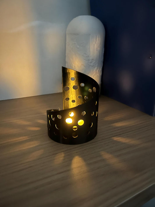 Hole Digger Tealight Holder