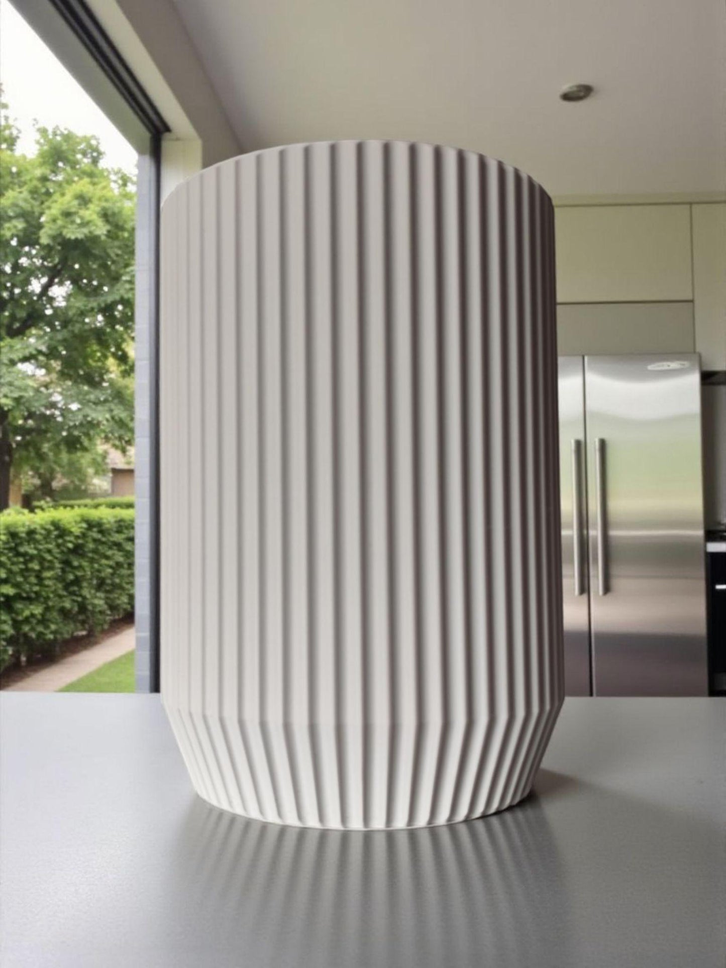Ribbed Kitchen Utensil Holder