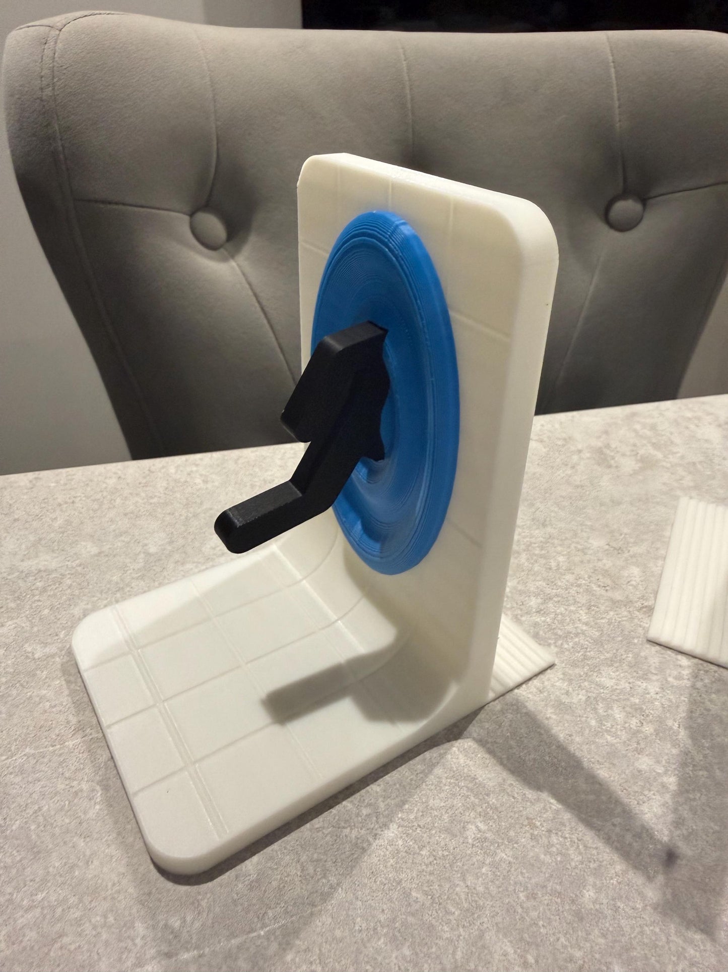 3D Printed Time Portal Bookends – Sci-Fi Shelf Décor UK