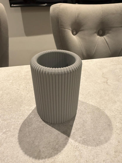 Modern Ribbed Toothbrush & Paste Holder