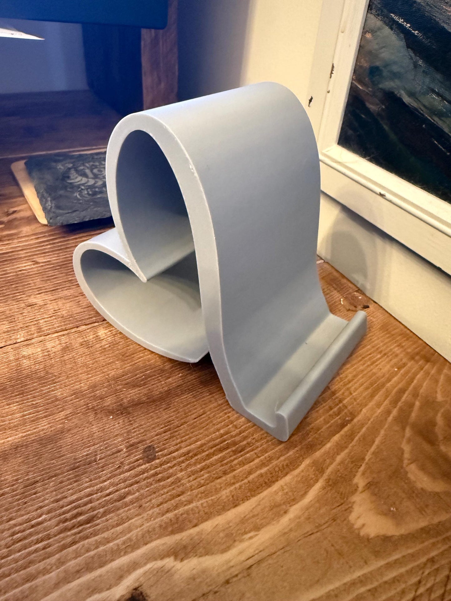 3D Printed Heart Phone Stand – Desk Phone Holder UK