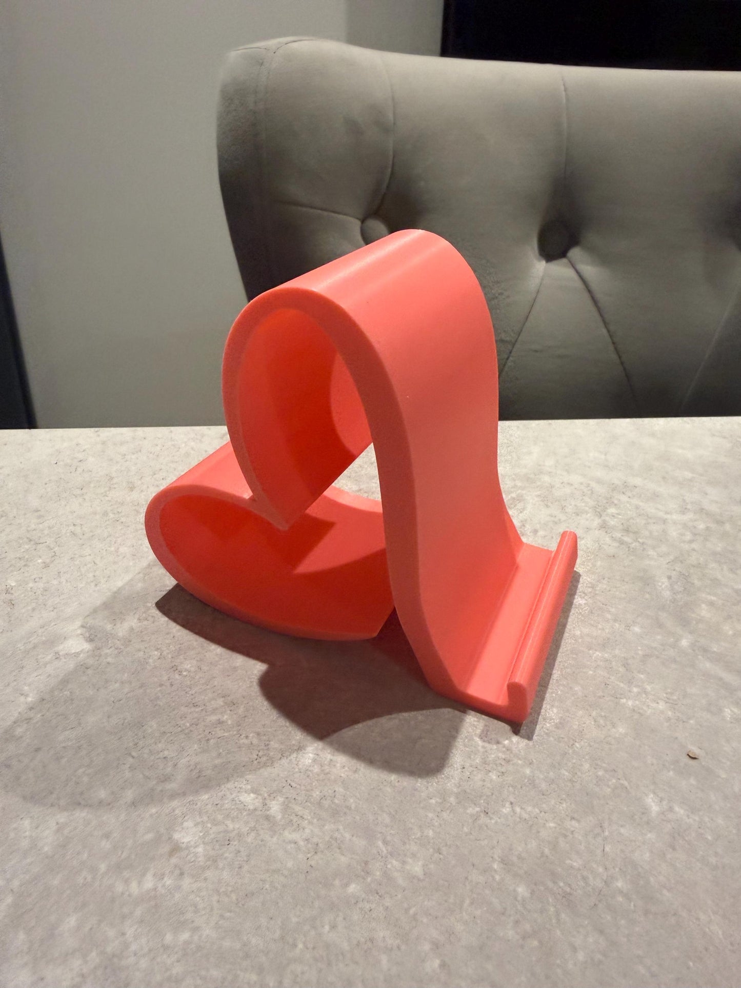 3D Printed Heart Phone Stand – Desk Phone Holder UK