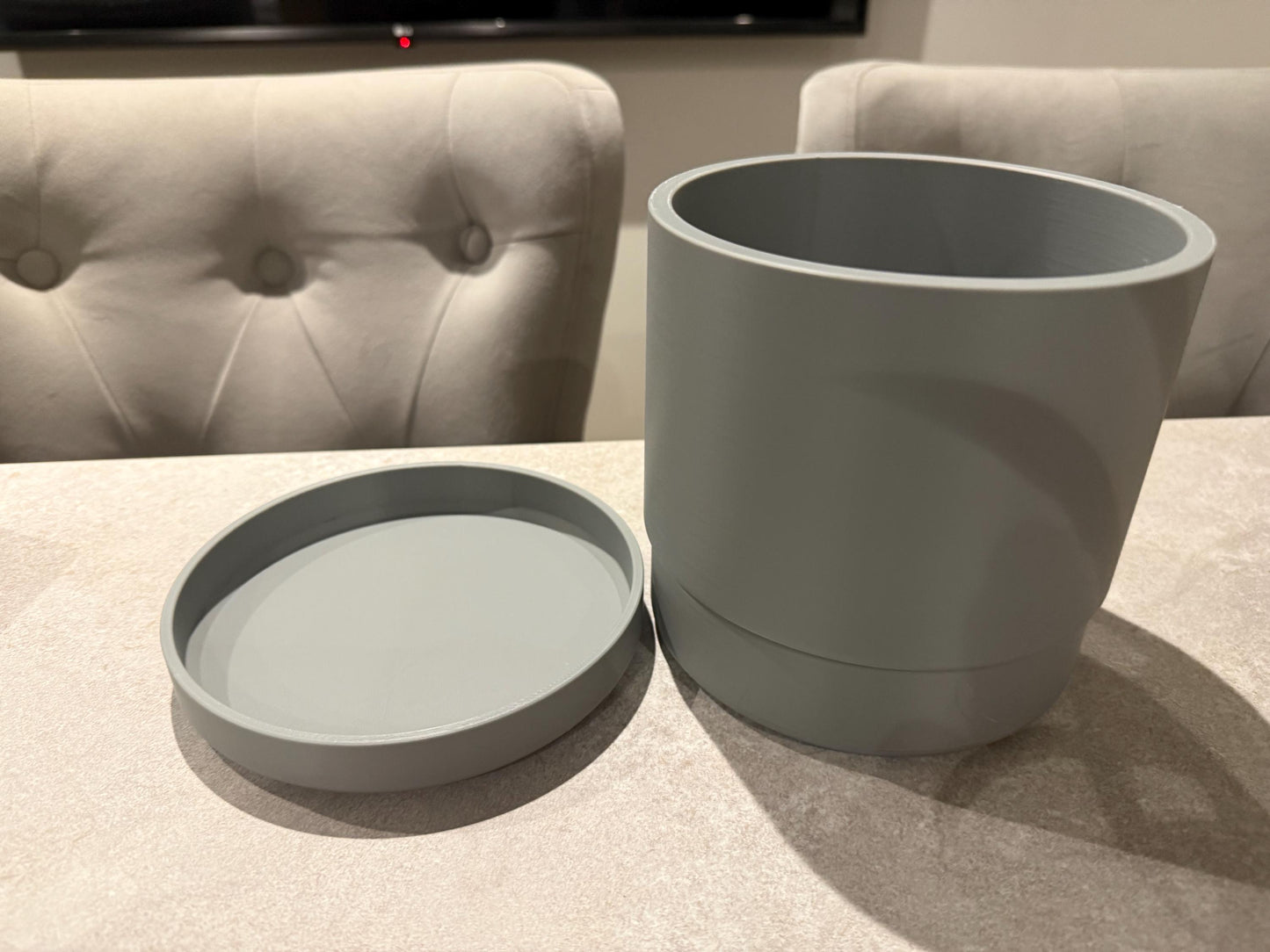 Round Planter with Saucer