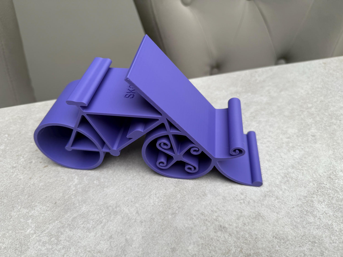 3D Printed Classic Bicycle Phone Stand – Retro Desk Phone Holder