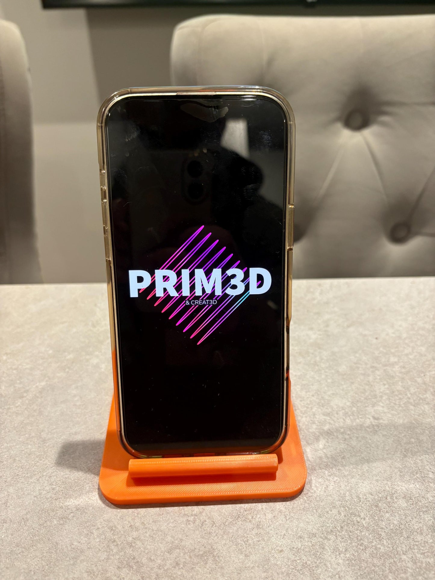 3D Printed Modern Smartphone Holder
