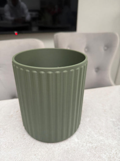 Ribbed Utensil Holder