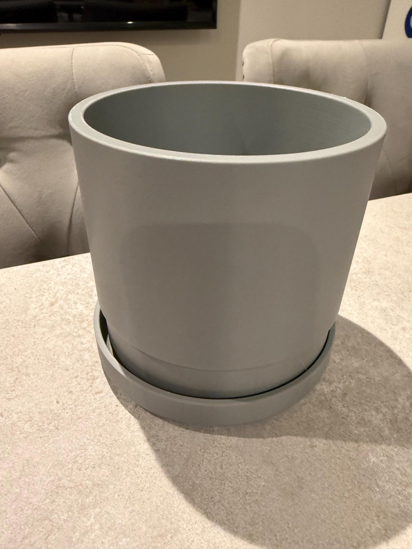 Round Planter with Saucer