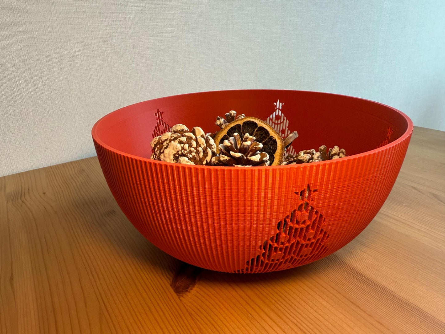 3D Printed Round Christmas Bowl with Tree Design