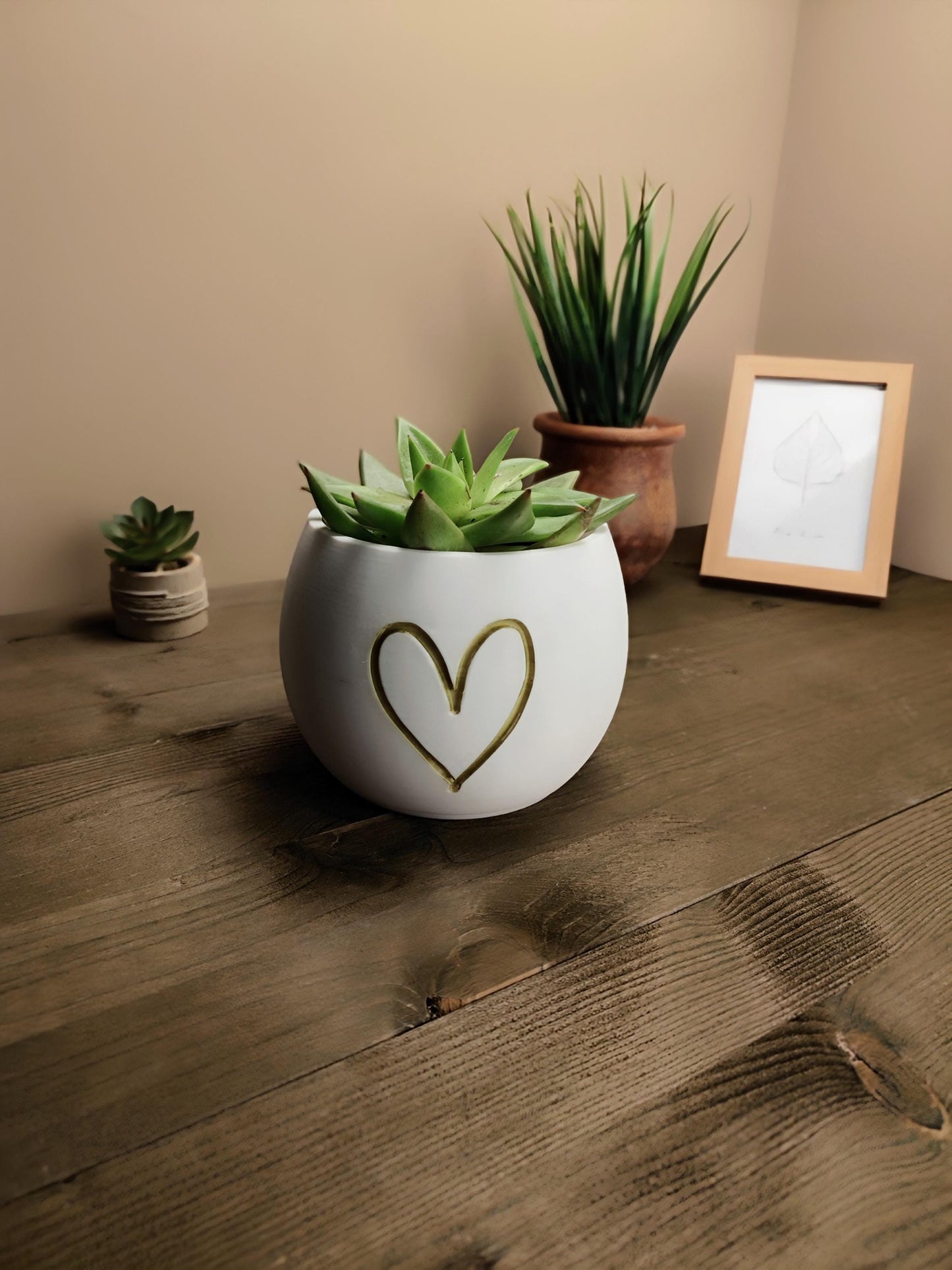 3D Printed Minimalist Heart Plant Pot