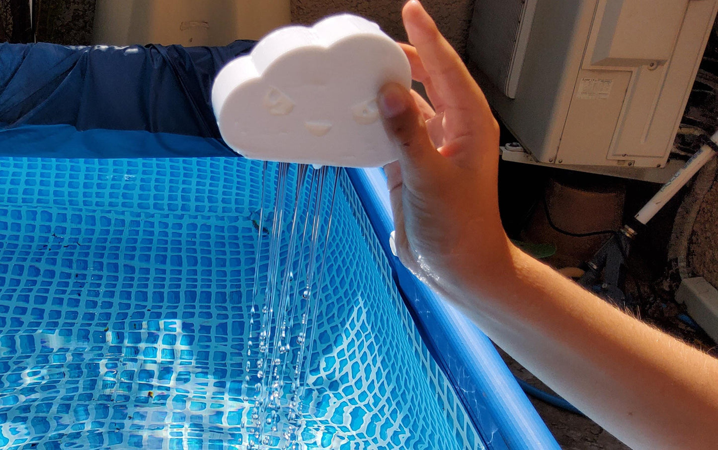 3D Printed Rain Cloud Sand & Water Pourer