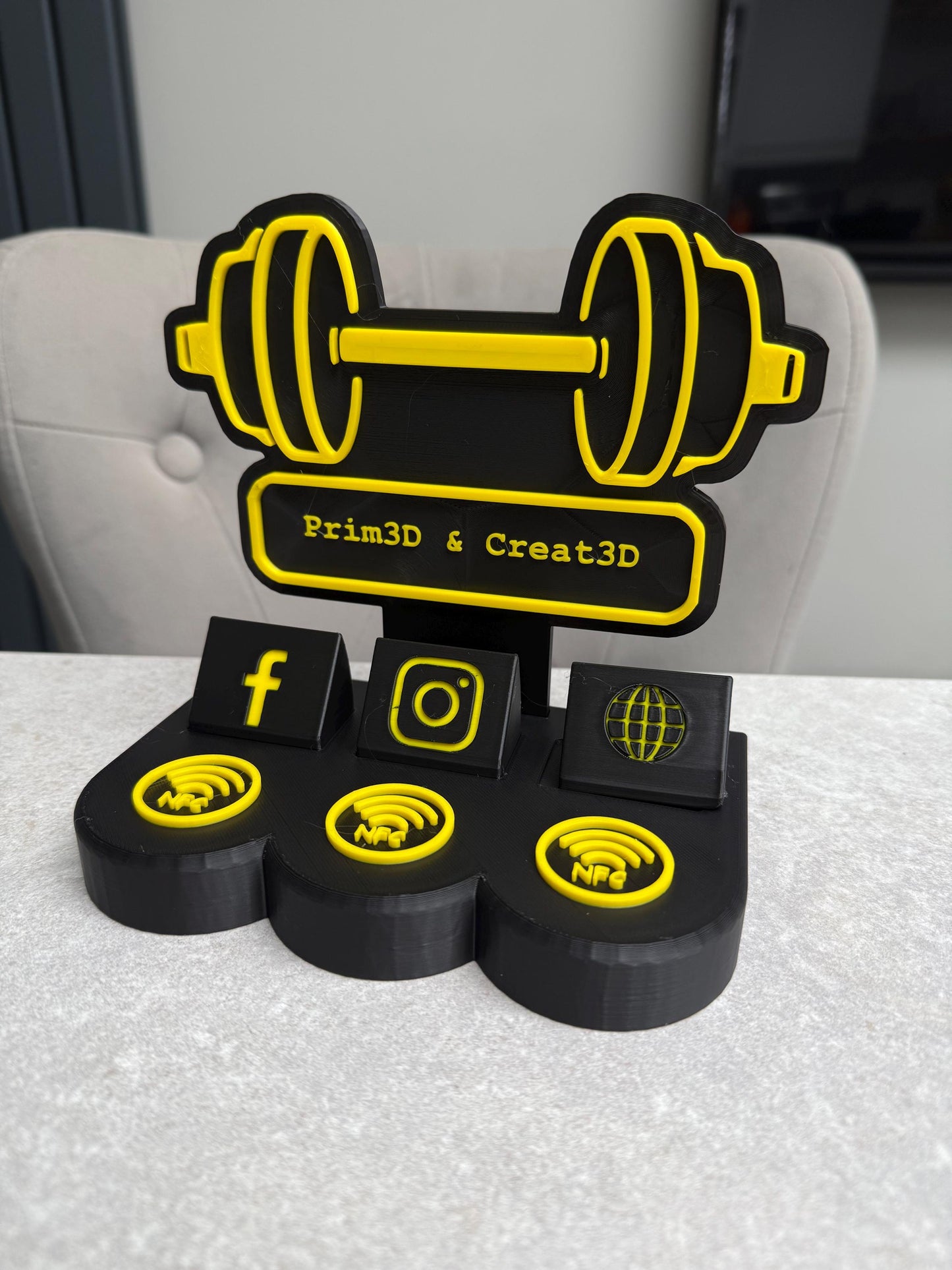 3D Printed Custom NFC Gym Business Sign – Smart Desk Display UK