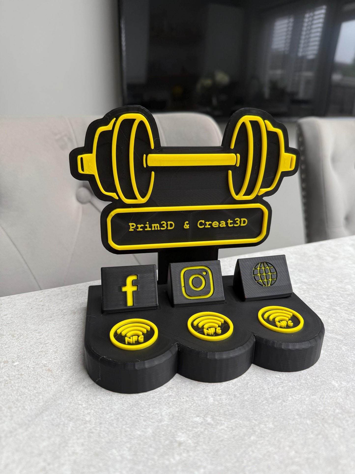 3D Printed Custom NFC Gym Business Sign – Smart Desk Display UK